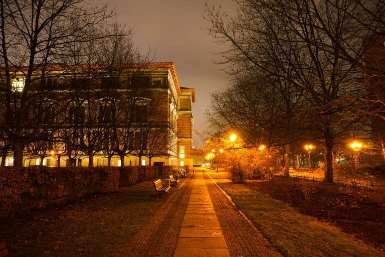 20151214_171441000_ios_23804612309_o