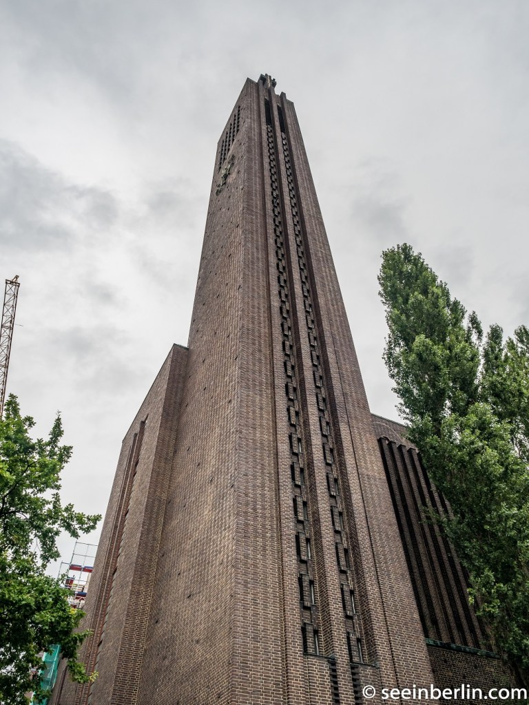 kirche am hohenzollernplatz Berlin seeinberlin (8).jpg